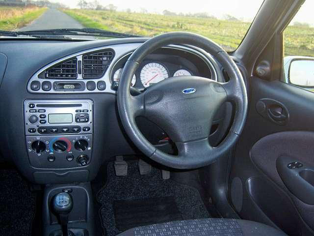 ford fiesta 2003 mannerism